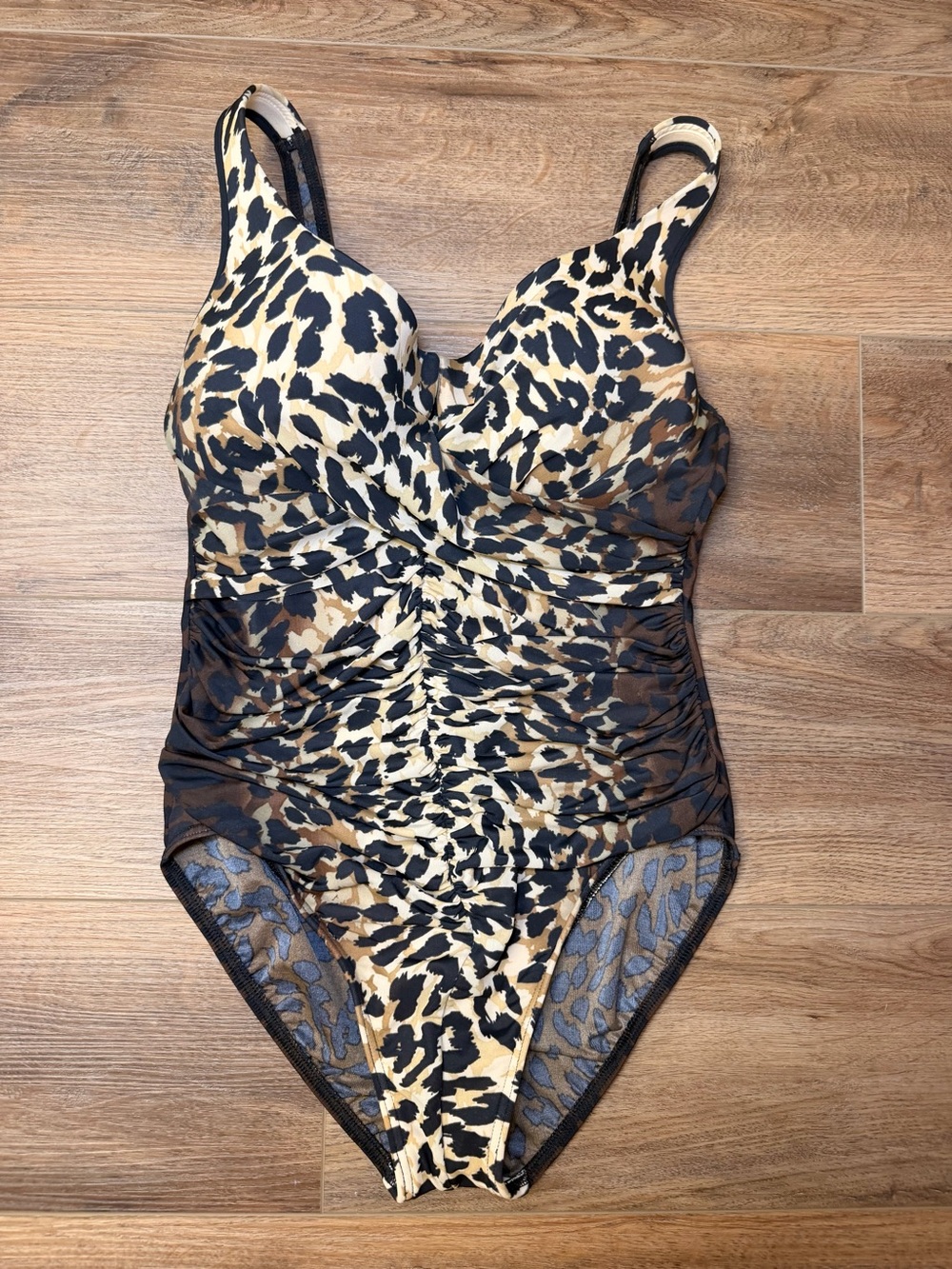 Miraclesuit Animal Print One Piece Swimsuit Medium 8 10 Underwire Tummy Control